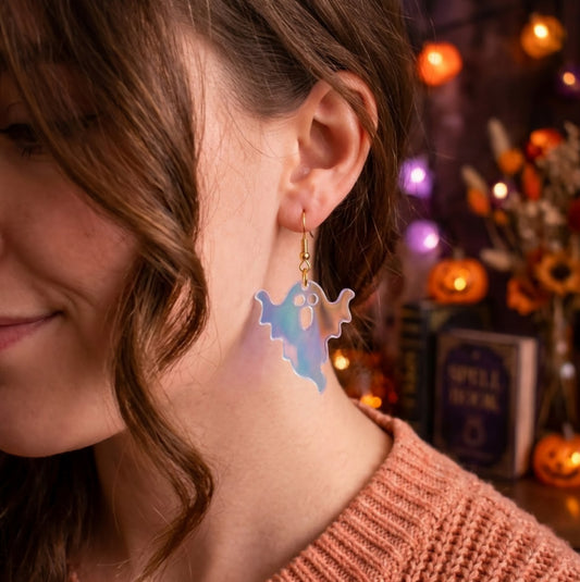 Aretes cortados a laser de acrilico tornasol en forma de fantasmas